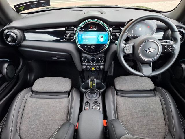 Image for 2023 Mini Cooper ELECTRIC LEVEL 2 HALF LEATHER SEATS