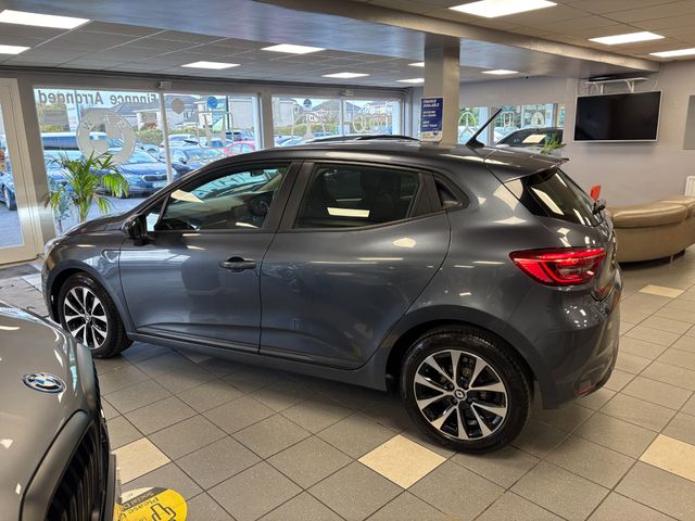 Image for 2022 Renault Clio Iconic TCE 90 Model ECC 5DR