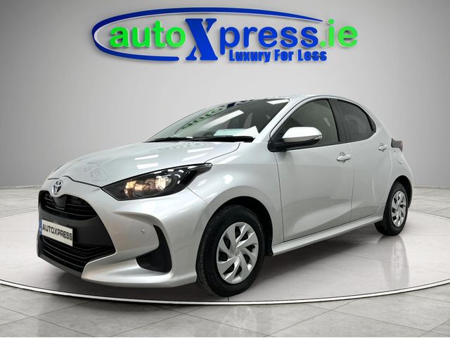 Image for 2022 Toyota Yaris 1.5 HYBRID X Automatic, Reversing camera
