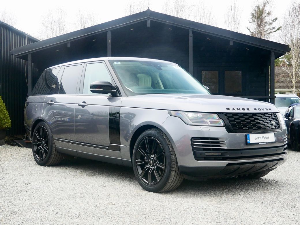 Image for 2021 Land Rover Range Rover Vogue Westminister Black P400E, MERIDIAN SOUND SYSTEM, TILT AND SLIDE PAN ROOF, AIR SUSPENSION