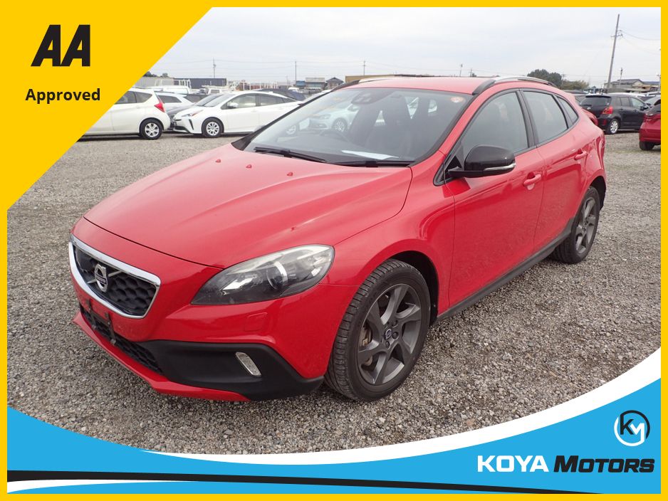 Image for 2016 Volvo V40 2.0 D4 CROSS COUNTRY BLACK SERIES DIESEL 190 BHP AUTOMATIC // FULL LEATHER ELECTRIC SEATS // REVERSING CAMERA // CRUISE CONTROL // LANE ASSIST // FULL HARMAN KARDON SURROUND SOUND SYSTEM // TOP SPEC