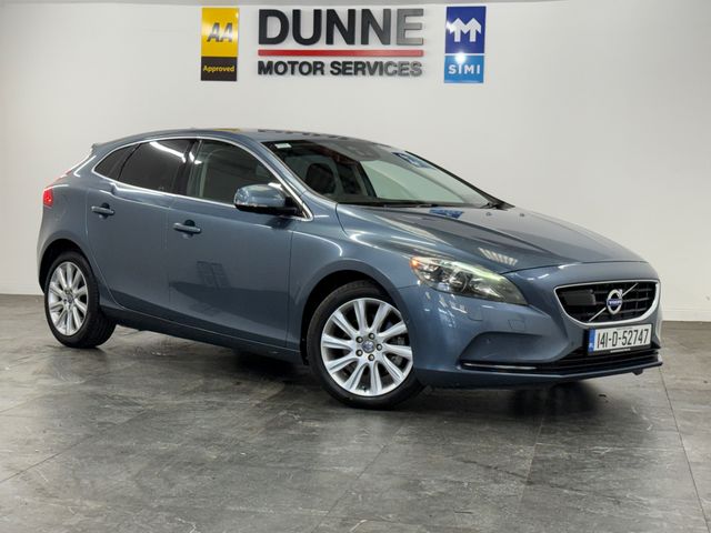 Image for 2014 Volvo V40 **2 KEYS **LANE ASSIST **CRUISE CONTROL **BLIND SPOT SENSORS **PARK ASSIST **HEATED ELECTRIC MEMORY SEATS **MULTI FUNCTION STEERING WHEEL **DIGITAL CLUUSTER DISPLAY 17" BRUSHED SILVER WHEELS **CRASH