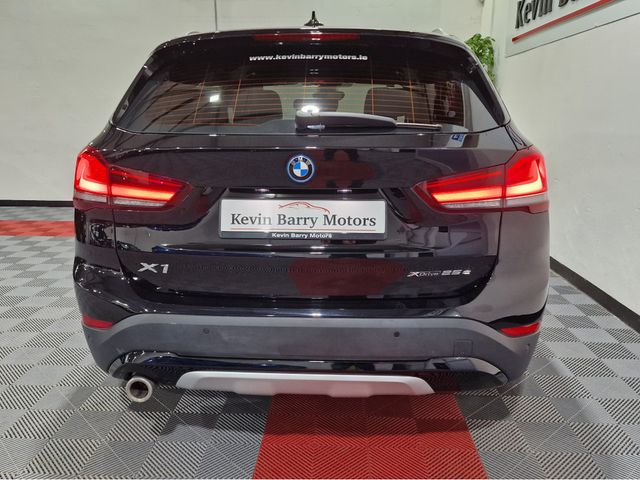 Image for 2022 BMW X1 25E X-LINE (PLUG IN HYBRID) X-DRIVE AUTOMATIC **ONE OWNER / APPLE CARPLAY / CRUISE CONTROL / ELECTRIC BOOTLID / FRONT & REAR PARKING ASSIST / FULL BLACK LEATHER / HEATED FRONT SEATS / SAT NAV**