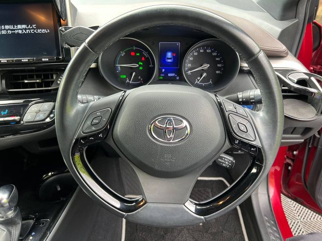 Image for 2018 Toyota C-HR 1.8 HYBRID // DIAMOND CUT ALLOYS // HALF LEATHER HEATED SEATS // ADAPTIVE CRUISE CONTROL