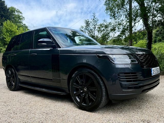 Image for 2021 Land Rover Range Rover P400E VOGUE BLACK EDITION 