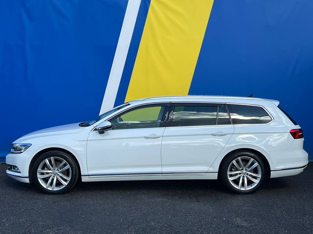 Image for 2016 Volkswagen Passat VARIANT HIGHLINE 1.4 TSI ** HUGE SPEC ** // DRIVER MASSAGE SEAT // REVERSE CAMERA // LANE ASSIST