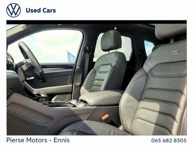 Image for 2025 Volkswagen Touareg 3.0 TSI PHEV 462HP R - Memory Seats, Factory Hitch