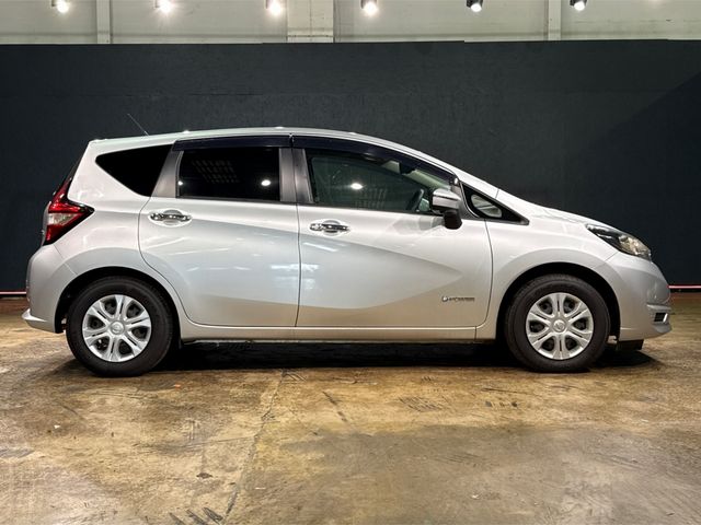 Image for 2020 Nissan Note E-POWER HYBRID - PUSH START/STOP BUTTON - A/C HEATING CONTROLS