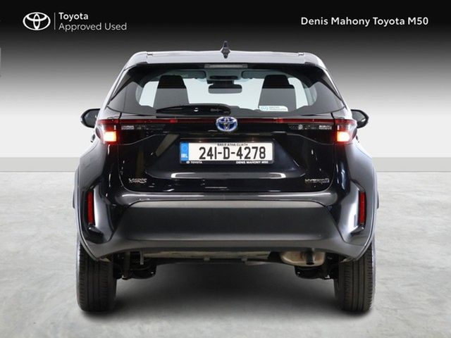 Image for 2024 Toyota Yaris Cross Luna Hybrid