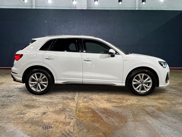 Image for 2021 Audi Q3 1.5 TFSI S-LINE - HALF BLACK LEATHER - FACTORY ALLOYS - CRUISE CONTROL - HEATING / AC CONTROLS - 