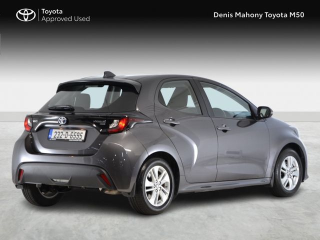 Image for 2023 Toyota Yaris Hybrid Luna Auto