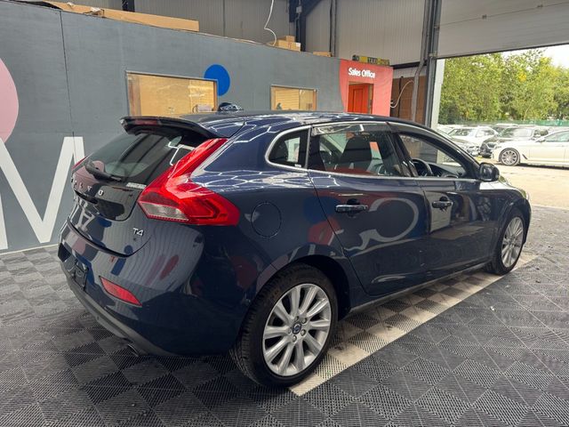 Image for 2015 Volvo V40 2015 VOLVO V40 T4 AUTOMATIC 1.6/ AUTOMATIC / PARKING CAMERA / ELECTRIC & HEATED SEATS AND MORE
