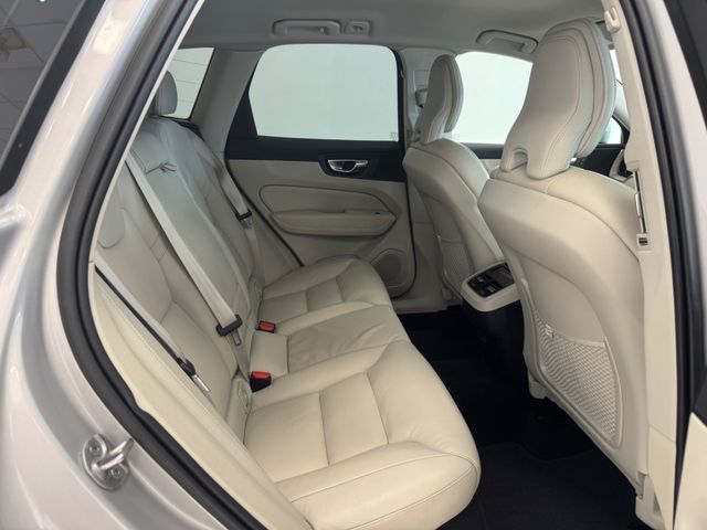 Image for 2022 Volvo XC60 B4 Core 5DR Auto