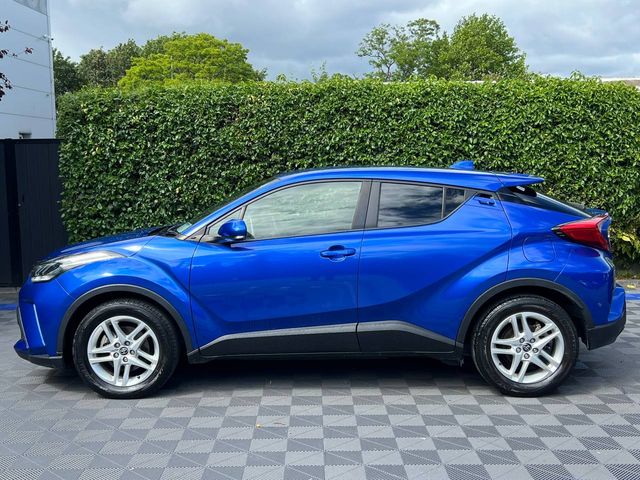Image for 2021 Toyota C-HR 1.8 HYBRID AUTO // ADAPTIVE CRUISE CONTROL // 17" ALLOYS // BLUETOOTH MUSIC