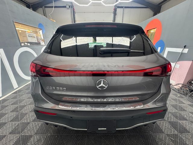 Image for 2023 Mercedes-Benz EQA 2023 MERCEDES-BENZ EQA 250 AMG Line AUTOMATIC / CRUISE CONTROL / 360 CAMERA / ELECTRIC MEMORY & HEATED SEATS / PADDLE SHIFTERS / AMBIENT LIGHTS AND MORE