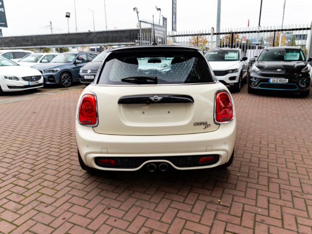 Image for 2018 Mini Cooper 