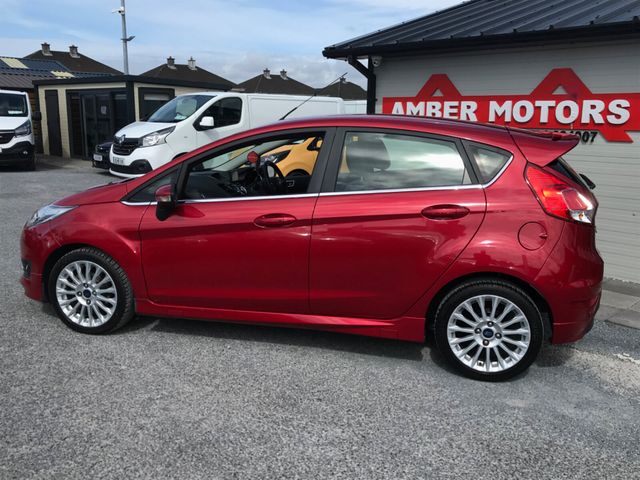 Image for 2015 Ford Fiesta 