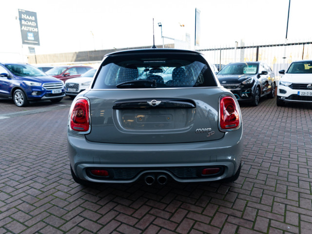 Image for 2018 Mini Cooper D 