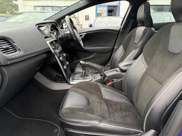 Image for 2016 Volvo V40 2014 VOLVO V40 2.0D4 R DESIGN PAN ROOF