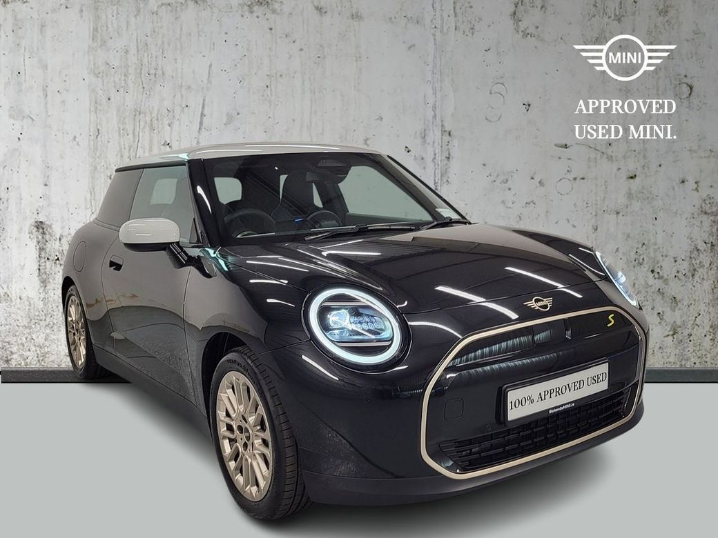 Image for 2024 Mini Cooper Cooper SE Exclusive