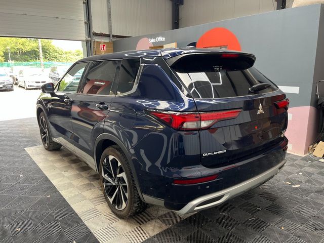 Image for 2022 Mitsubishi Outlander 2022 MITSUBISHI OUTLANDER PHEV P 2.4 AUTOMATIC / CRUISE CONTROL / PARKING CAMERA / ELECTRIC MEMORY & HEATED SEATS / PADDLE SHIFTERS / 7 SEATS OPTION / HEATED STEERING WHEEL AND MORE
