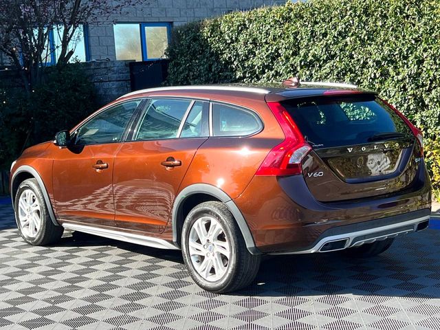 Image for 2016 Volvo V60 D4 CROSS COUNTRY 2.0 D // LEATHER POWERED & HEATED SEATS // REVERSE CAMERA // DIGITAL CLUSTER