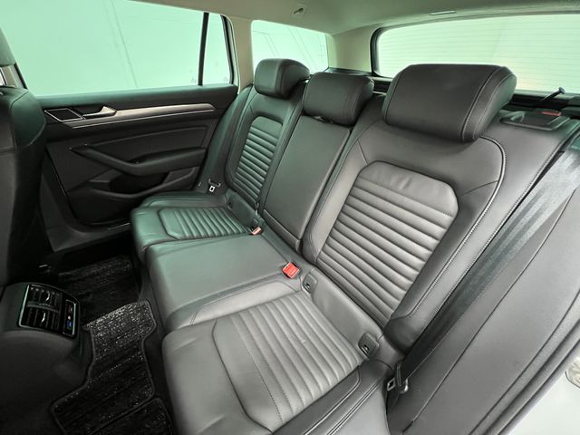 Image for 2020 Volkswagen Passat ALLTRACK TDI 4MOTION ADVANCE Automatic