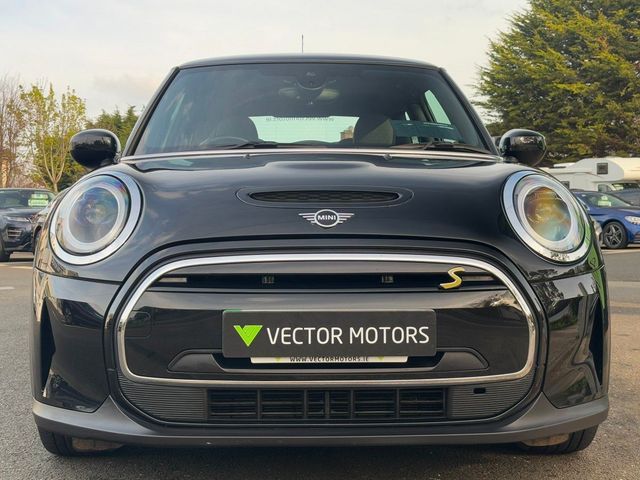 Image for 2022 Mini Cooper ELECTRIC LEVEL 2 HALF LEATHER SEATS