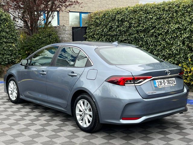 Image for 2023 Toyota Corolla LUNA 1.8 HYBRID // APPLE CARPLAY/ANDROID AUTO // DIGITAL CLUSTER // REVERSE CAMERA