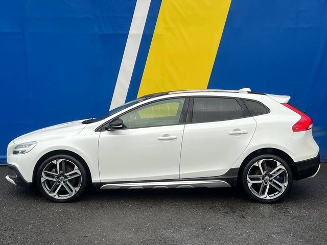 Image for 2018 Volvo V40 D4 CROSSCOUNTRY 2.0D // PAN ROOF // DIGITAL CLUSTER // ADAPTIVE CRUISE CONTROL