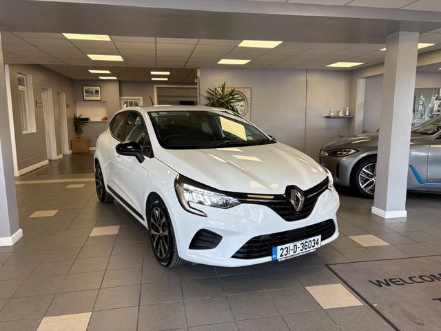 Image for 2023 Renault Clio Equilibre TCE 90 MY22.5 5DR