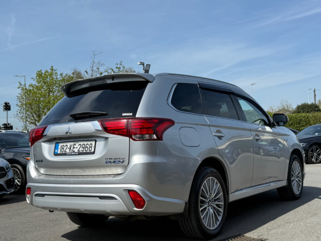 Image for 2018 Mitsubishi Outlander 2.4 4H PHEV 221BHP 5DR *HIGH SPEC*