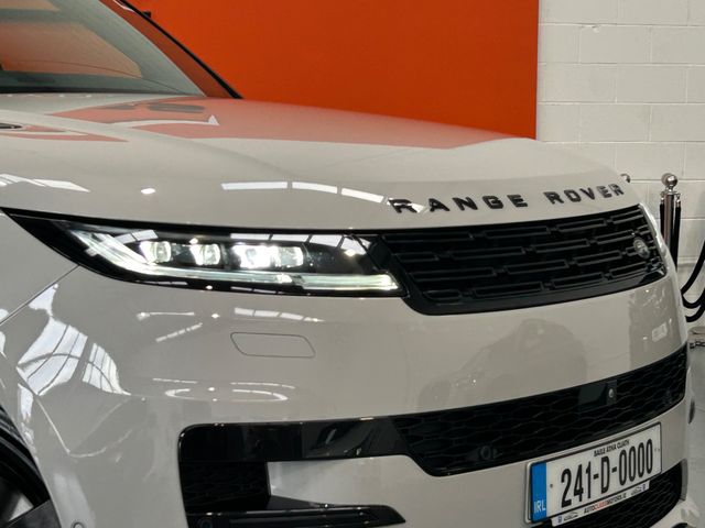 Image for 2024 Land Rover Range Rover Sport DYNAMIC SE