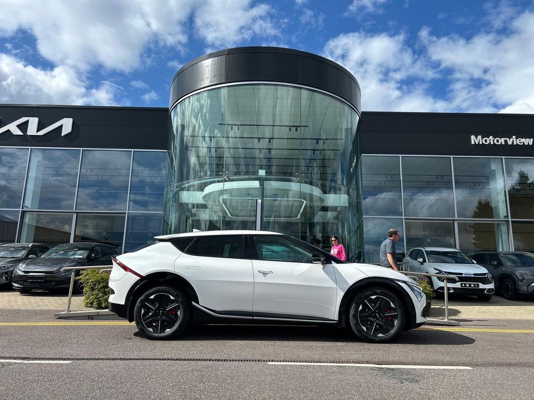 Image for 2025 Kia EV6 **EV6 SPORT **7 year warranty 0% finance, sunroof, Sports seats, electric seats, Apple CarPlay, Wireless charger 3 years aa membership, auto lights, **510km range**