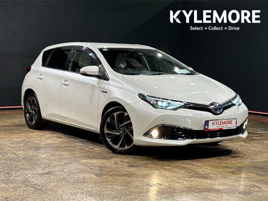 Image for 2017 Toyota Auris HYBRID G PACKAGE - WHITE & BLACK LEATHER SEATS - CRUISE CONTROL - 17'' FACTORY ALLOYS