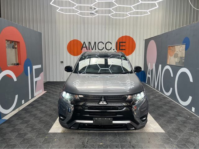 Image for 2020 Mitsubishi Outlander 2020 MITSUBISHI OUTLANDER PHEV 2.4L HYBRID / 81K KMS / CRUISE CONTROL, REVERSE CAMERA, HEATED SEATS & MORE