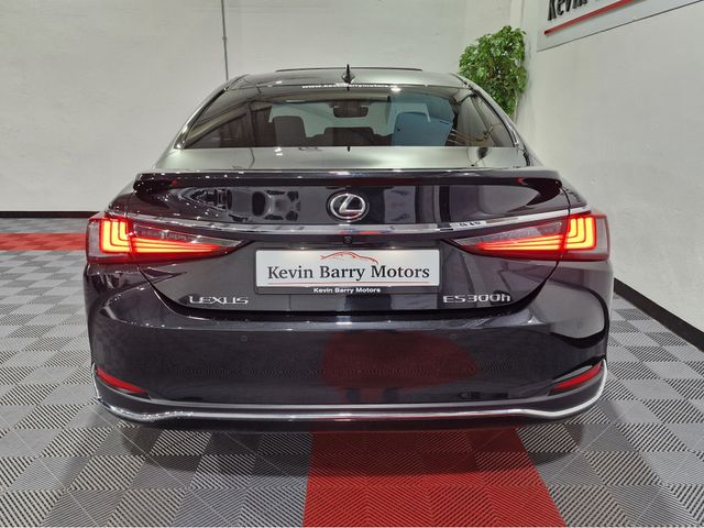 Image for 2023 Lexus ES 300h 2.5 HYBRID PREMIUM EDITION AUTOMATIC **ONE OWNER / ACTIVE RADAR CRUISE CONTROL / BLIND SPOT ASSIST / ELECTRIC SUNROOF / FULL LEATHER / HEATED FRONT SEATS / REVERSE CAMERA / WIRELESS PHONE CHARGING**