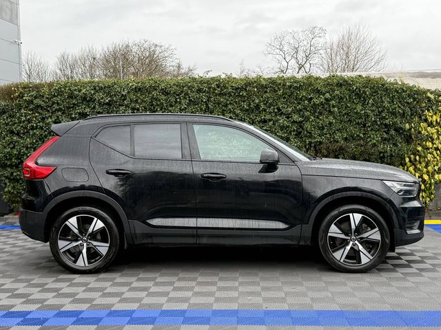Image for 2022 Volvo XC40 R-DESIGN T4 1.5 HYBRID // SERVICE HISTORY // DIAMOND CUT ALLOYS // PARKING SENSORS