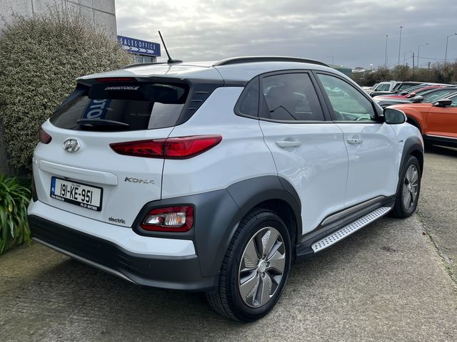 Image for 2019 Hyundai Kona KAUAI EV 64KWH //FULL LEATHER//HEATED SEATS AND STEERING WHEEL//REVERSE CAMERA//KEYLESS ENTRY//