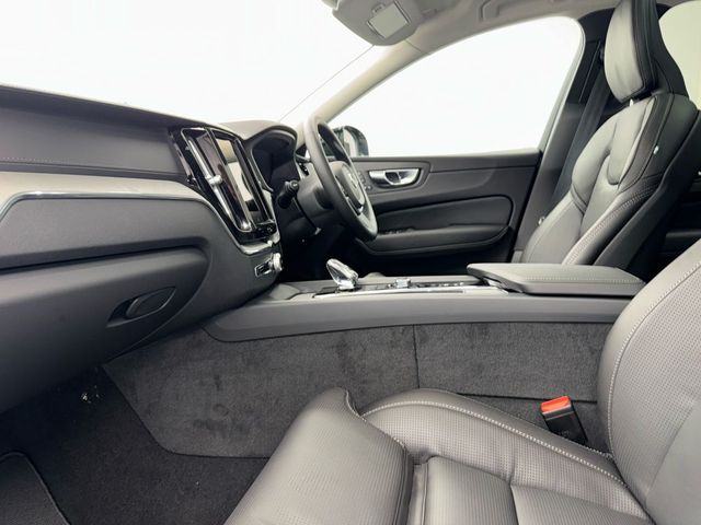 Image for 2025 Volvo XC60 T6 ULTRA *SIDE STEPS* €175 P/W 3YRS