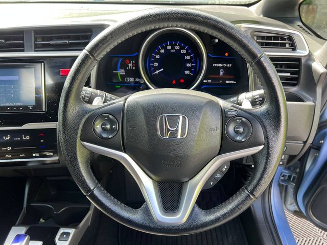 Image for 2017 Honda Fit SPORT 1.5 HYBRID AUTO // DIAMOND CUT ALLOYS // CRUISE CONTROL // DIGITAL CLIMATE CONTROL