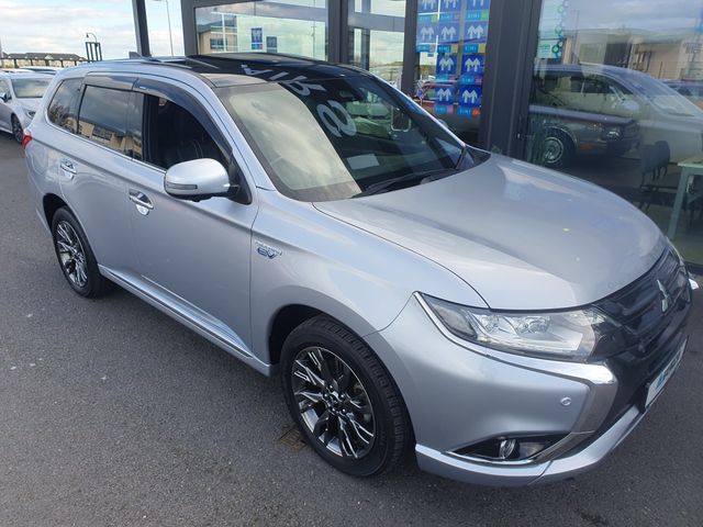 Image for 2017 Mitsubishi Outlander FULL LEATHER * PLUG-IN HYBRID *SUN-ROOF, 4X4