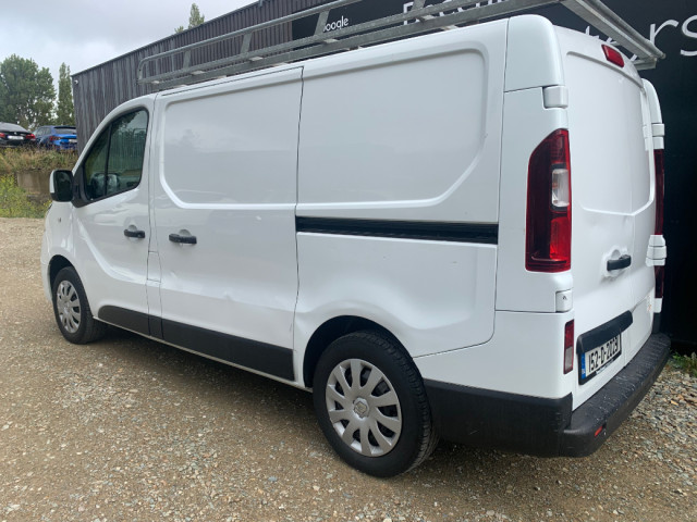 Image for 2015 Renault Trafic 1.6 DCI BUSINESS SWB // NO VAT // LOW MILEAGE // KEENLY PRICED // 11/25 CVRT // 