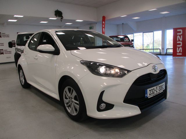Image for 2023 Toyota Yaris 1.0 Luna 5DR-ONE OWNER-LOW KM'S-CAMERA-CARPLAY-A/C