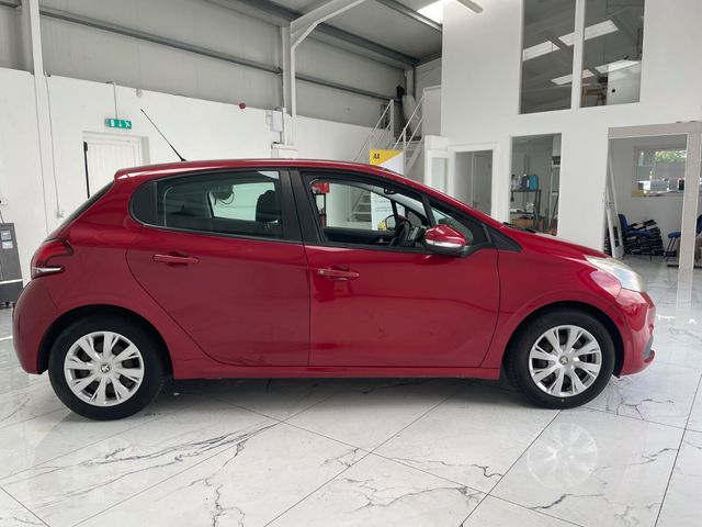 Image for 2016 Peugeot 208 1.2 Puretech 110 bhp Allure 5dr
