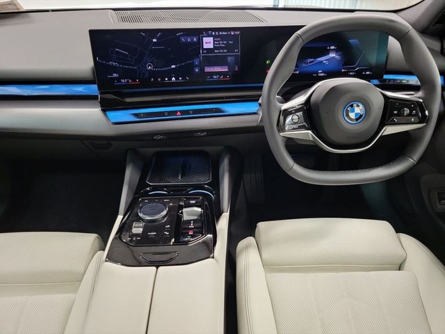 Image for 2025 BMW i5 eDrive40 Sport