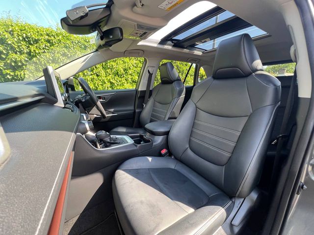 Image for 2020 Toyota Rav4 G EDITION 2.5 HYBRID AUTO // OPENING PAN ROOF // LEATHER HEATED SEATS // 360 PARKING CAMERAS