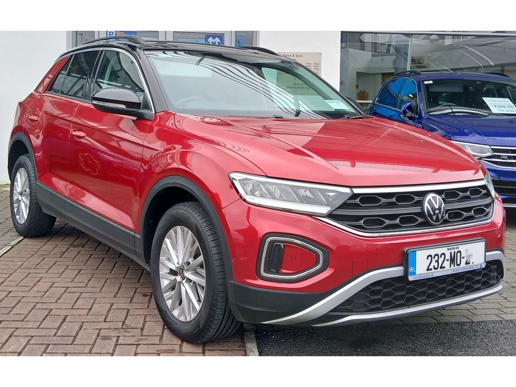 Image for 2023 Volkswagen T-Roc Life 2.0 TDI 116HP **REAR VIEW CAMERA, APP CONNECT, 