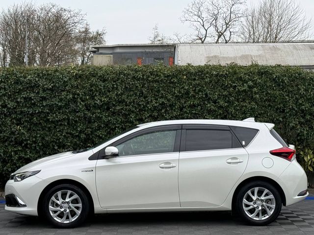 Image for 2016 Toyota Auris 1.5 HYBRID // HALF LEATHER SEATS // BRAND NEW NCT // REVERSE CAMERA