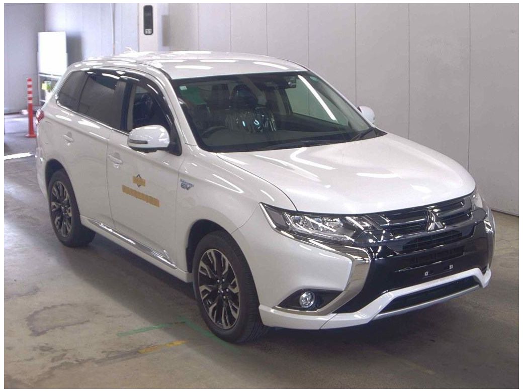 Image for 2018 Mitsubishi Outlander G AUTOMATIC PETROL PLUG IN HYBRID 2.0 //LOW MILES//ADAPTIVE CRUISE CONTROL//KEYLESS ENTRY//HALF LEATHER HEATED SEATS//